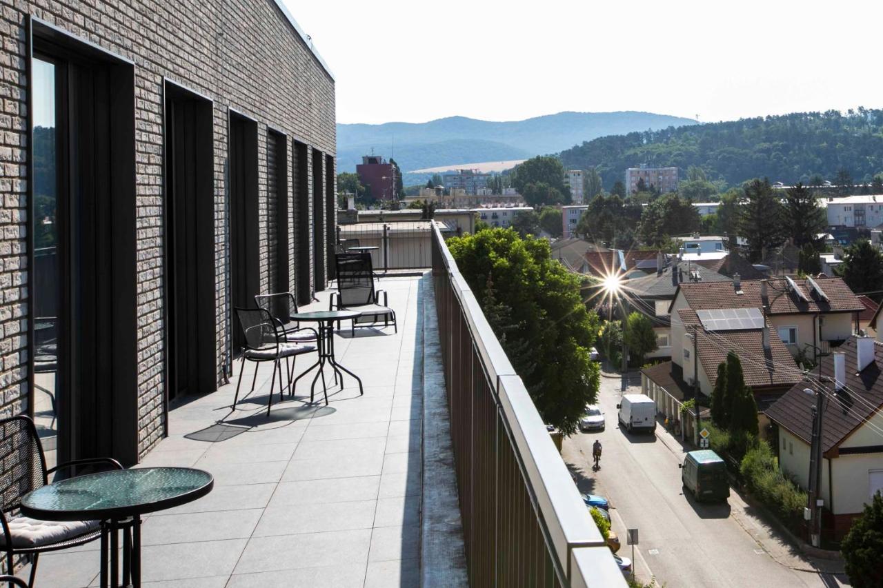 Hotel Hendi Centrum 피에슈타니 외부 사진